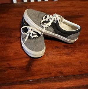 SIZE 10 VANS